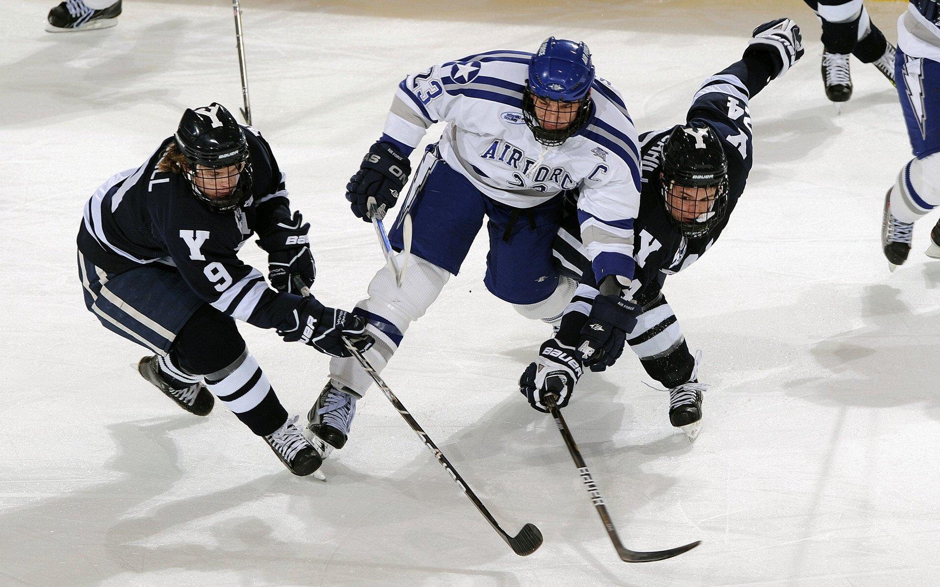 新老国王对决!詹姆斯掌控大局 锡安再创神奇历史